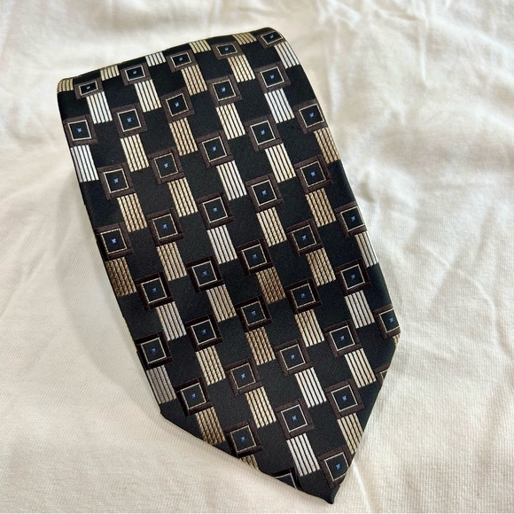 Elegant Black and Gold Men's Tie Alexander Julian Colours 3.75” Wide 57” Long - Picture 1 of 5